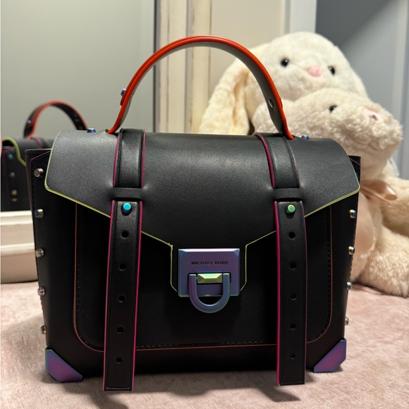 Michael Kors purse - Picture 2 of 9